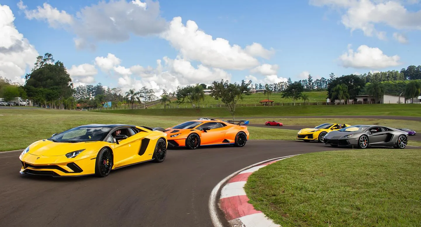 Super Carros Alphaville · No Limite, O clube em movimento, no ápice da pista